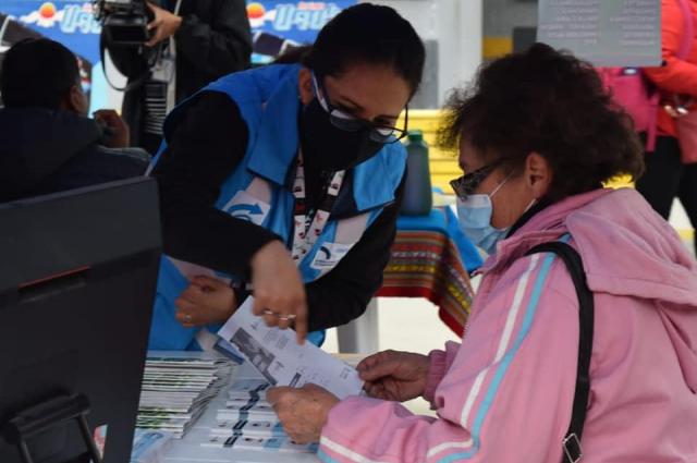 La ATT facilita la obtención de carnets de vacunación